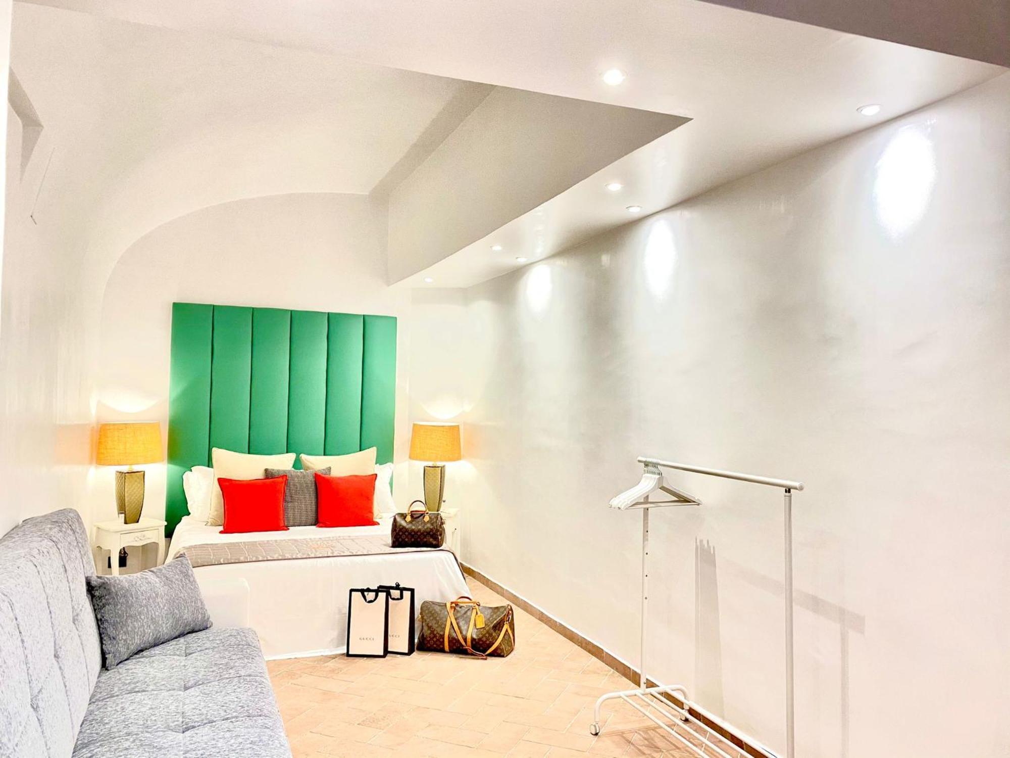 Palace Fontana Di Trevi Apartments روما المظهر الخارجي الصورة